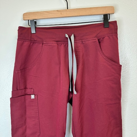 Figs Burgundy Technical Collection Scrub Pant size Small - Picture 3 of 7
